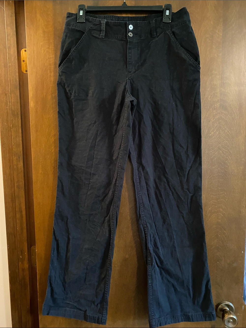 COLUMBIA black cotton stretch chinos pants. Mid rise. Classic and comfy.